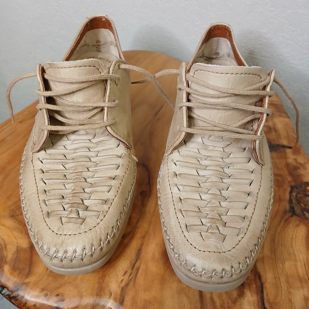 UGC Dexter Comfort Classic Lace up loafer cream leather sz 9m